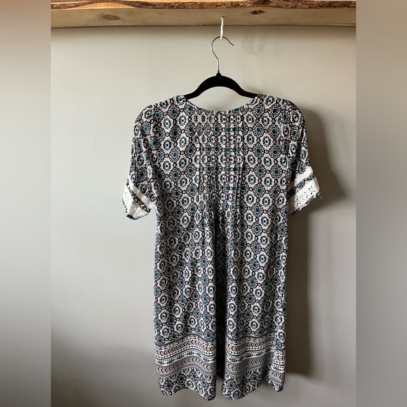 Boho Patterned Relaxed Fit Dress - Picture 3 of 5